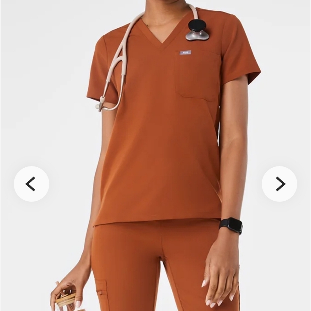 Figs. Terracotta Scrub Set. Size Small